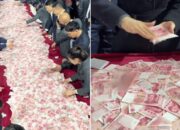 Bagi Bonus, Perusahaan China Ini Suruh Karyawannya Rebutan Duit Rp379 Miliar