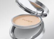 Liquid atau Powder Foundation? Yuk, Kenali Perbedaannya!