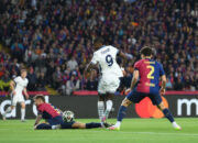 Gol 30 Detik Thuram Buka Drama 3-3 Barcelona vs Inter