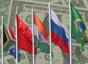 Gelombang Dedolarisasi Melanda Dunia, Lebih 70 Negara Singkirkan Dolar AS