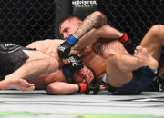 Momen Cekikan Dustin Poirier Hampir Renggut Rekor Sempurna Khabib Nurmagomedov di Depan 26 Juta Mata Rusia