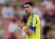 Momen Ronaldo Ngedumel Sendiri di Lapangan