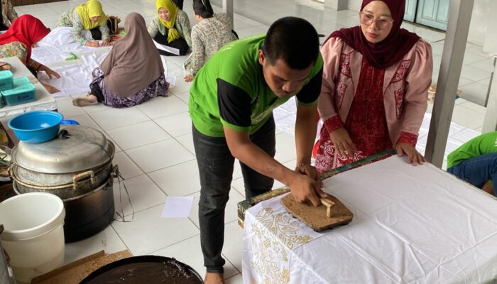 24 Warga Binaan Tanjung Redeb Mengikuti Pelatihan Membatik
