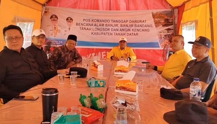 IKTD Bersama GETTAR Kota Dumai Menyerahkan Bantuan Warga Tanah Datar Yang Terdampak Banjir Bandang dan Tanah Lonsor
