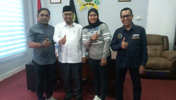 Ketua JMSI Kota Dumai Ahmad Dahlan Kunjungi Ketua DPRD Kota Dumai Agus Miswandi, S.A.B Bahas Anggaran Kerja Sama Media