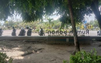 Rumah Pohon Taman Bukit Gelanggang Menjadi Alternatif Warga Untuk Beristirahat dan Berteduh di Siang Hari.